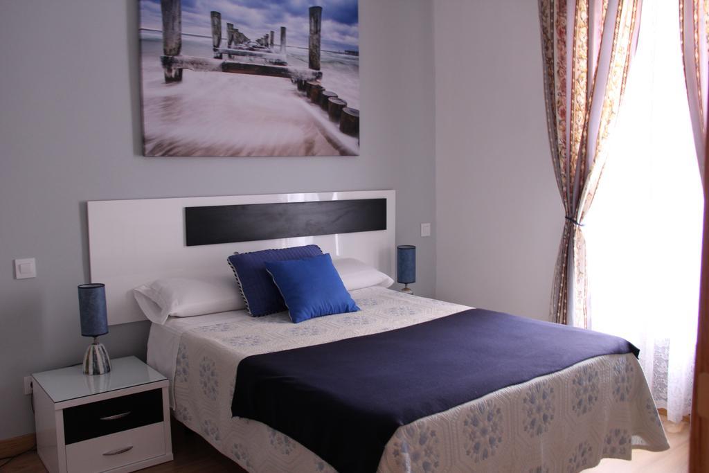 Casa de Huéspedes Galaica Madrid Extérieur photo